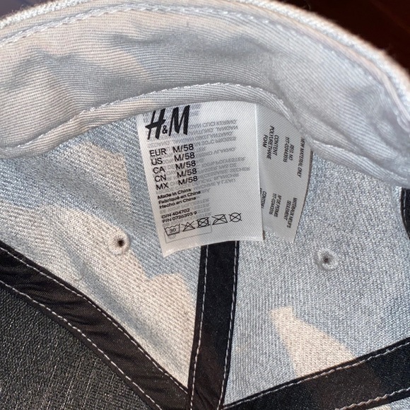SnapBack grey hat from H&M - Picture 3 of 4